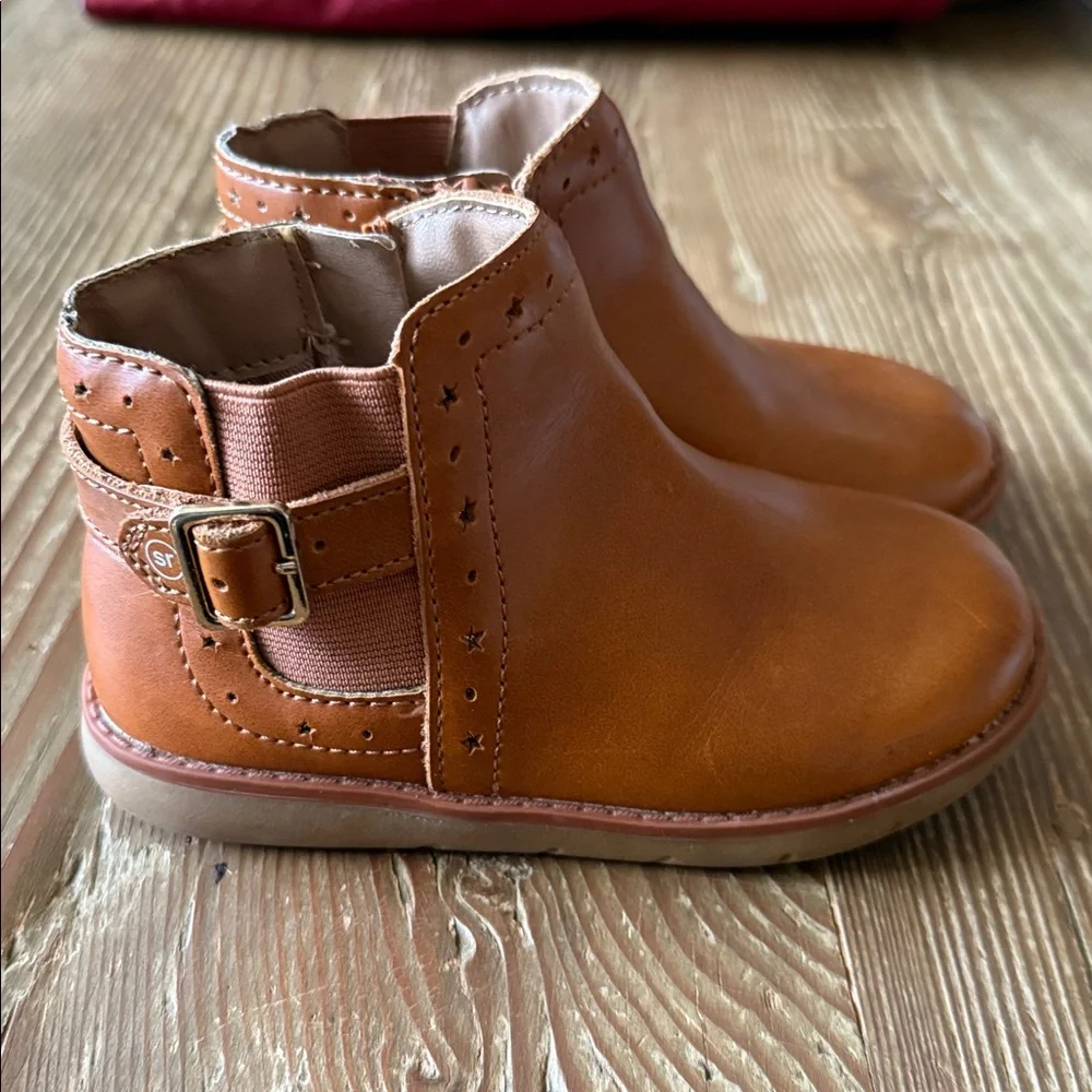 Stride rite SRT Agnes brown boots 8M zip side mild scratches need shoe shine